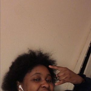 Meet your Posher, Ixy